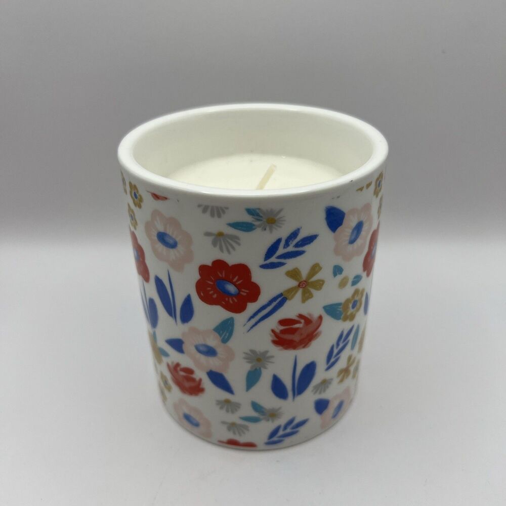 Garden Party Summer Lavender Scented Candle in Floral Ceramic Jar